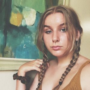 Meet your Posher, Ellie